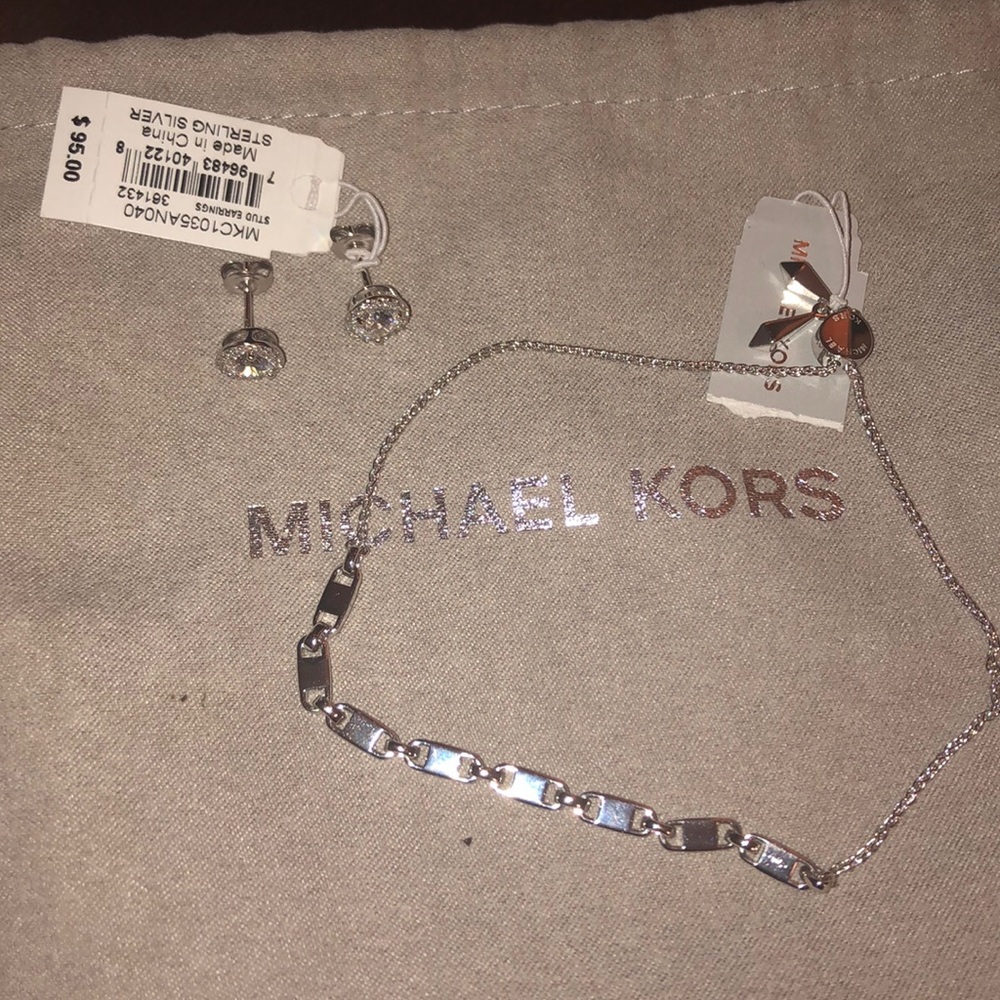 Set of bracelet and earrings